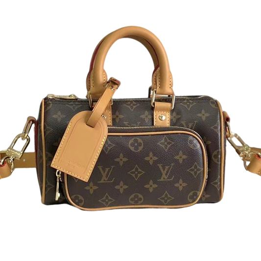 Stylish Louis Vuitton Speedy Bandoulière Bag with Monogram Canvas and Leather Trim