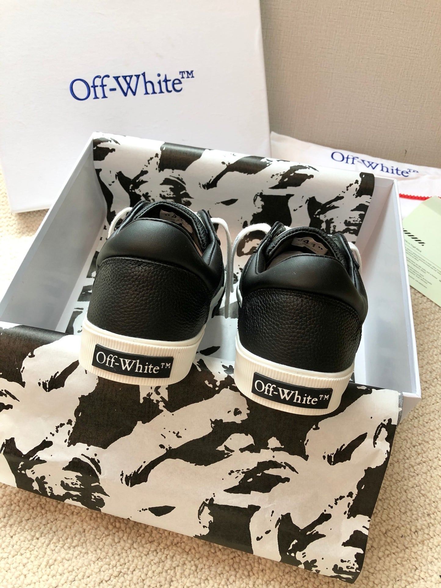 Off-White Arrow Unisex Casual Sneakers