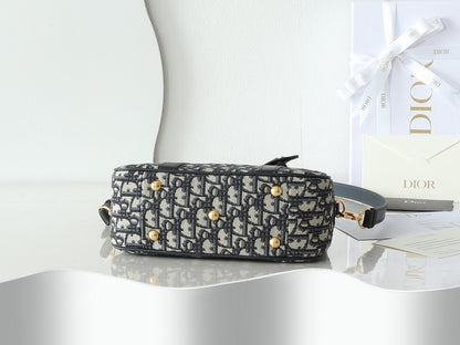 Stylish Dior D-Vibe Handbag With Signature Oblique Pattern And Gold - Tone Hardware M1340