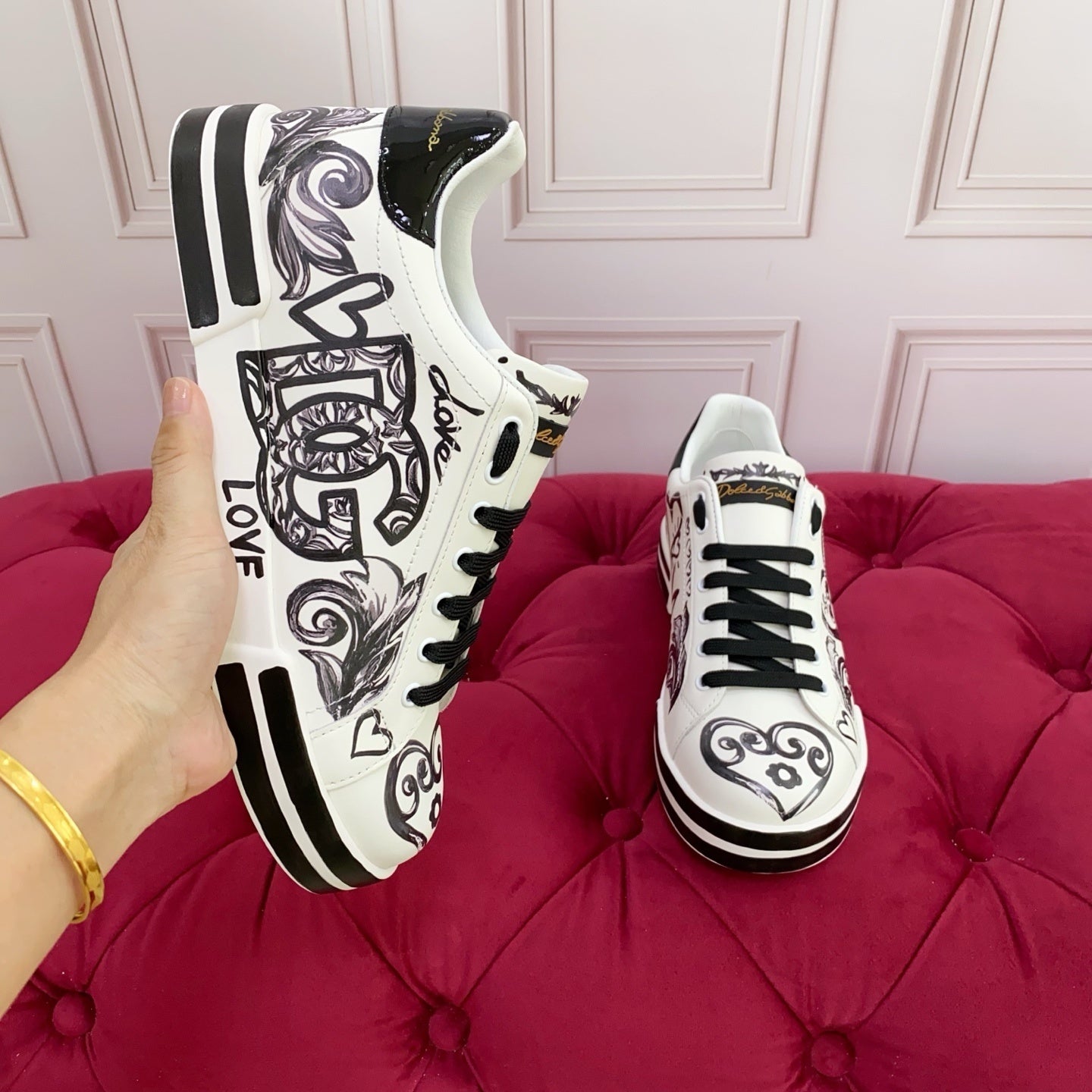 Dolce & Gabbana DG Logo Unisex Casual Sneakers