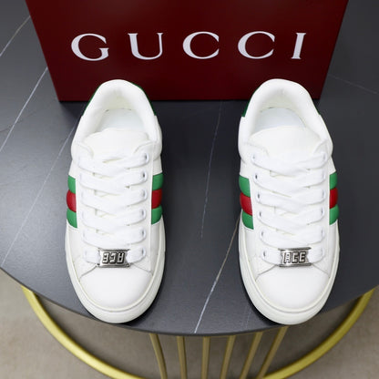 Gucci Unisex Sneakers With Iconic Green And Red Web Stripes