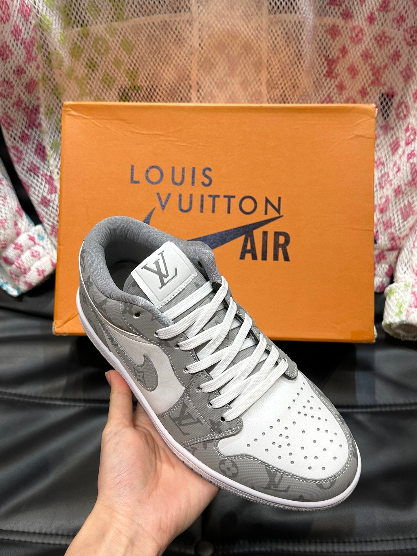 LV x Nike Collaborative Stylish And Comfortable Sneakers