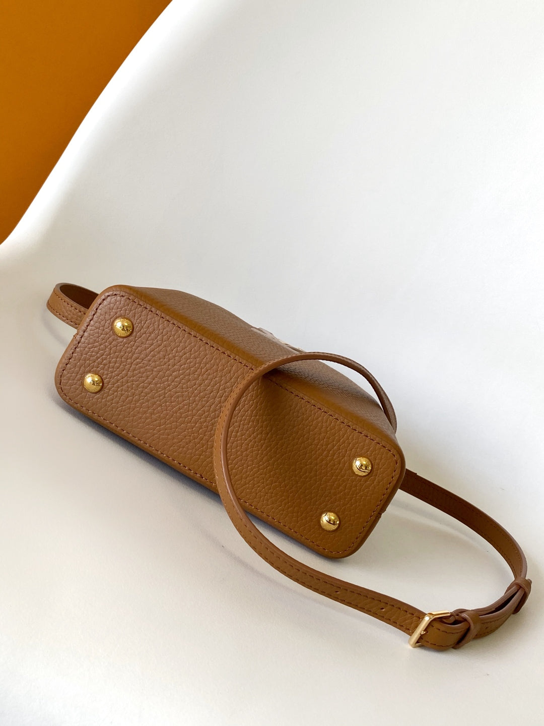 Stylish Louis Vuitton Capucines Bag in Brown Grained Leather for Fashion Enthusiasts 3 colors available