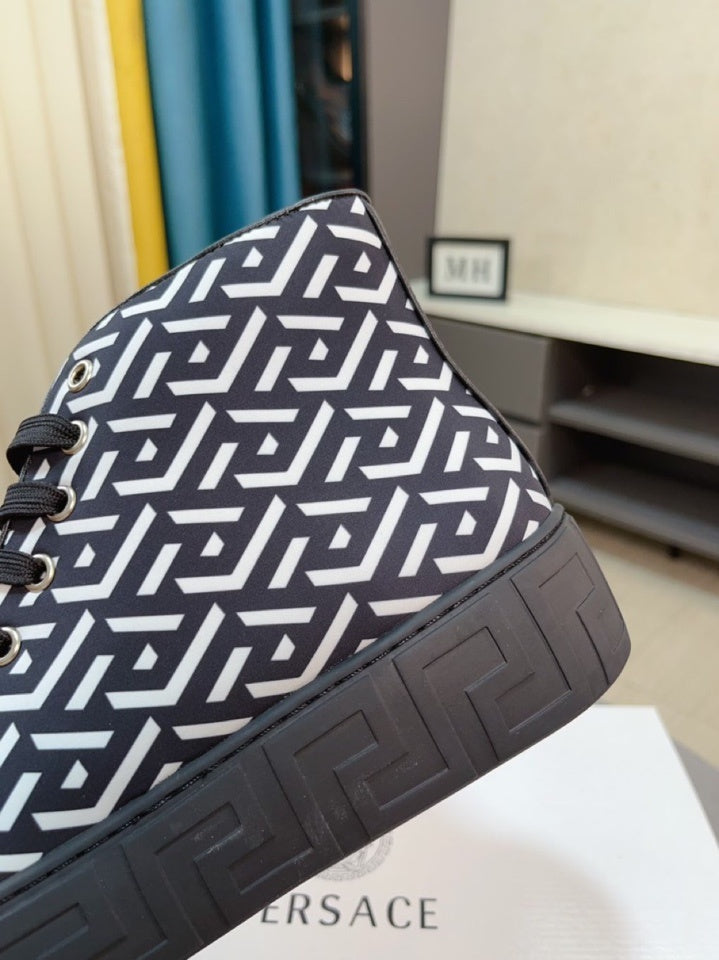 Versace Men's High-Top Sneakers - Luxury Designer Athletic Footwear with Baroque Print & Greek Key