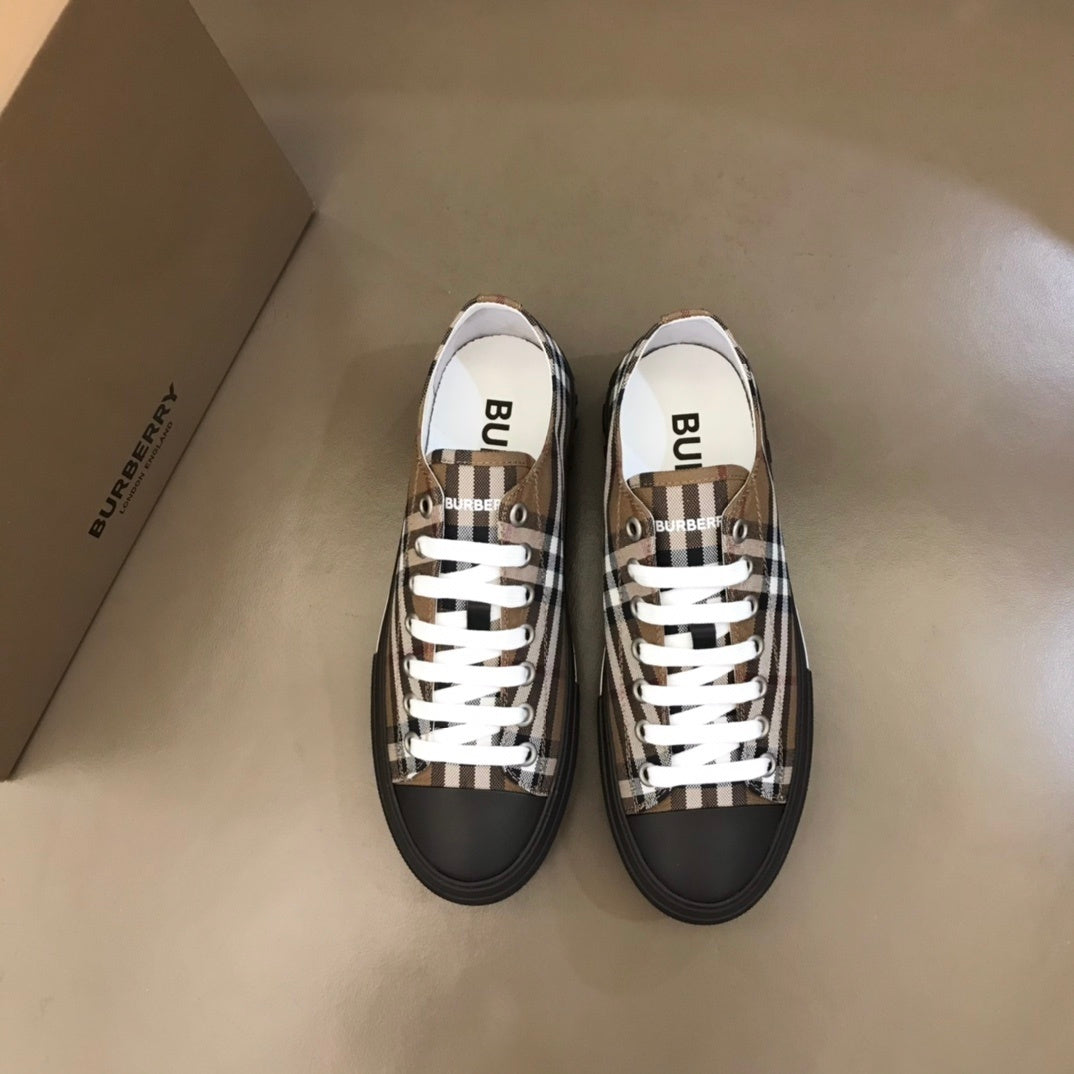 Burberry Unisex Plaid Canvas Sneakers Fashionable Versatile Footwear For Men And Women With Iconic Check Pattern