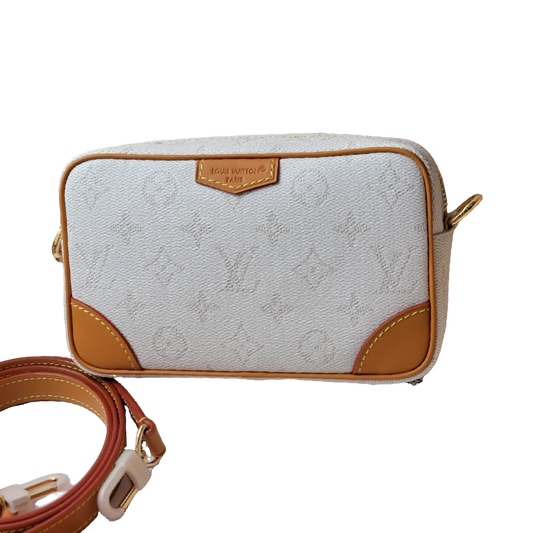 Elegant Louis Vuitton Crossbody Bag In White Monogram Canvas With Brown Trim