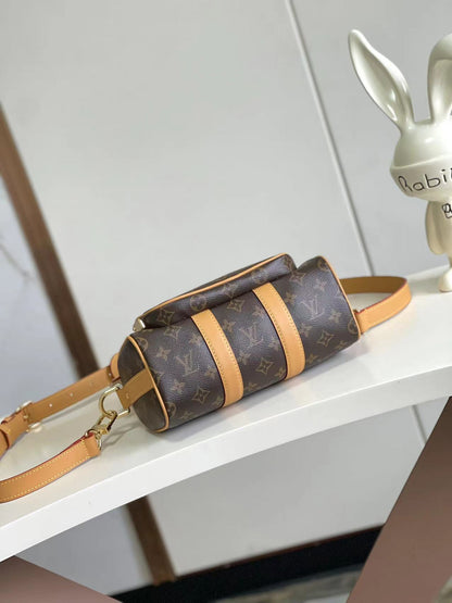 Stylish Louis Vuitton Speedy Bandoulière Bag with Monogram Canvas and Leather Trim