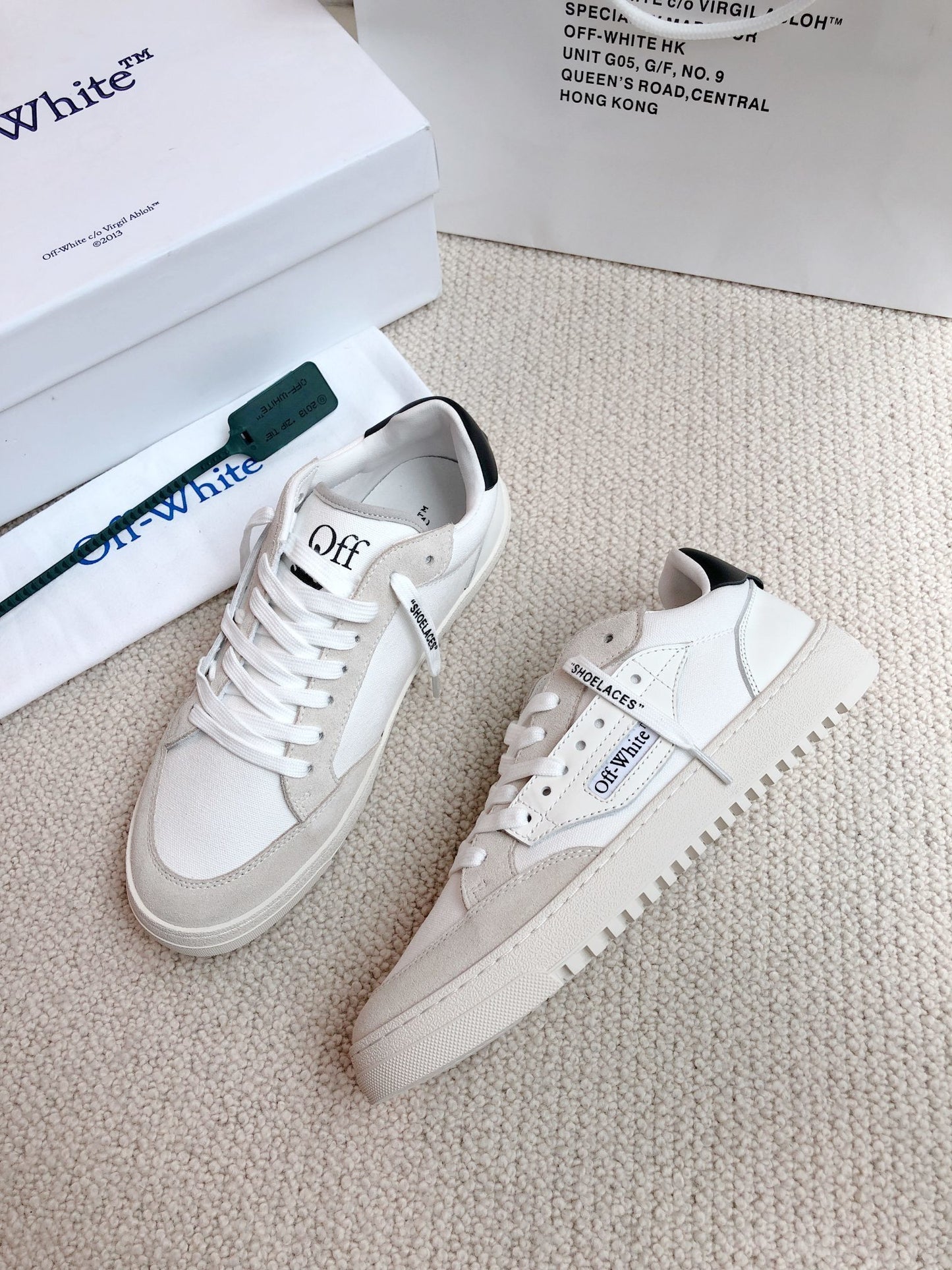 Off-White Arrow Unisex Casual Sneakers