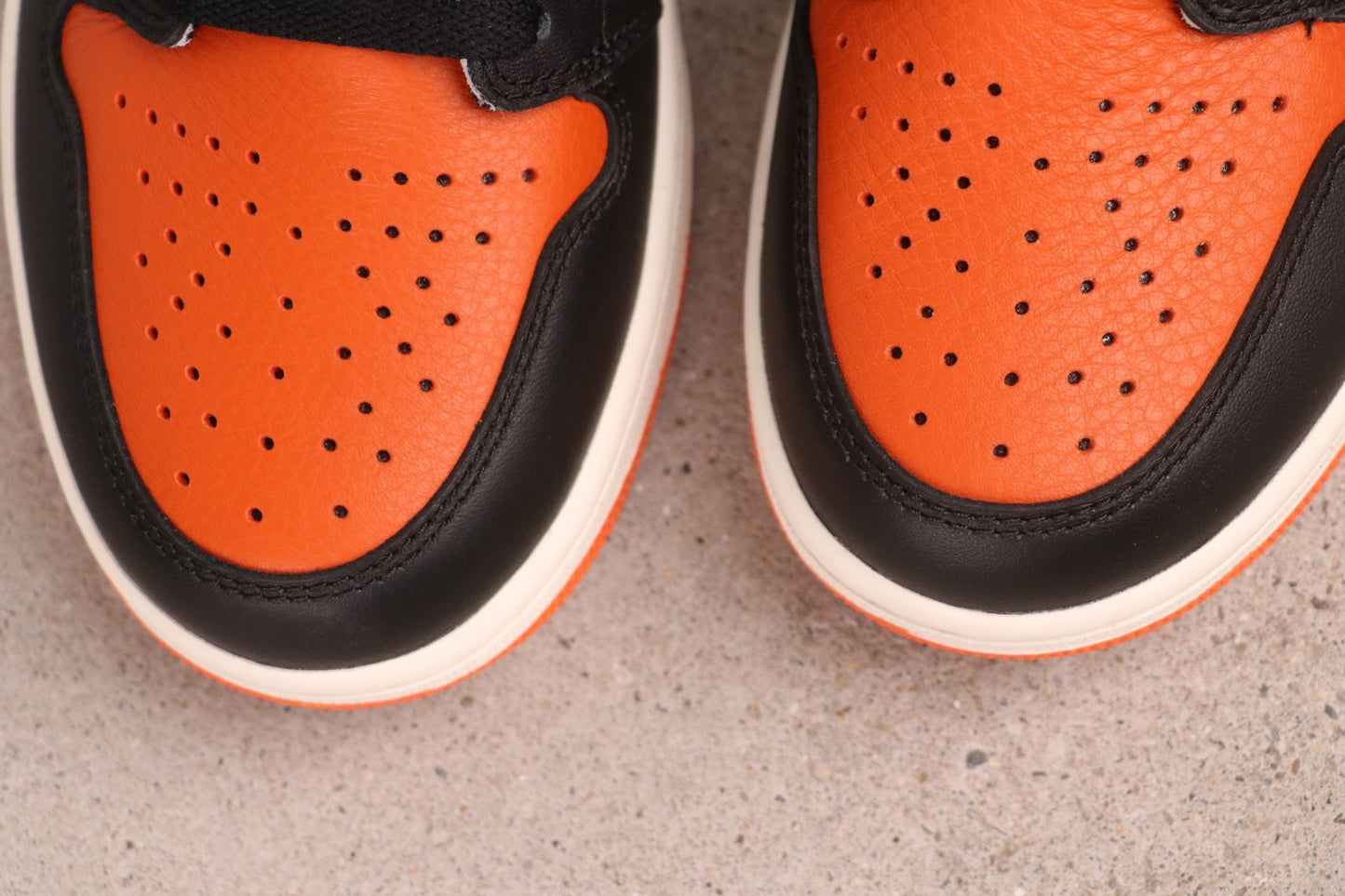 Air Jordan 1 High OG Shattered Backboard Orange Black White Basketball Sneakers