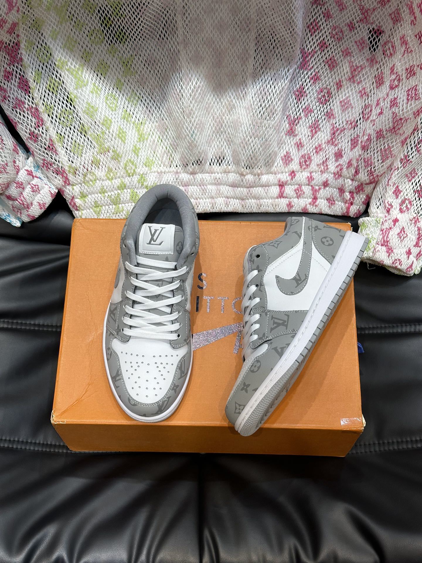 LV x Nike Collaborative Stylish And Comfortable Sneakers
