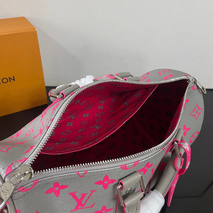 Stylish Louis Vuitton Keepall Bandoulière 35 Bag In Gray With Pink Monogram For Travel And Fashion