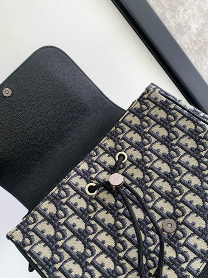 Chic Dior Backpack With Signature Monogram And Leather Accents 1ADBA041
