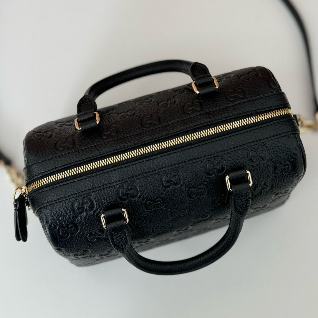 Gucci Black Guccissima Leather Top Handle Bag With Gold Tone Chain Straps 815255