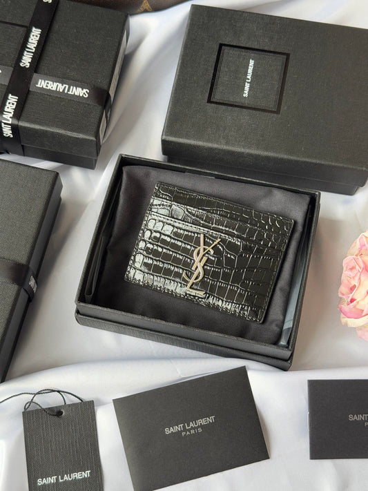 Gorgeous Saint Laurent Croc Embossed Leather Card Holder 423291