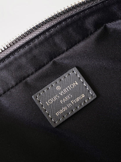 Sophisticated Louis Vuitton Gray Leather Briefcase for Business and Travel Needs M11659