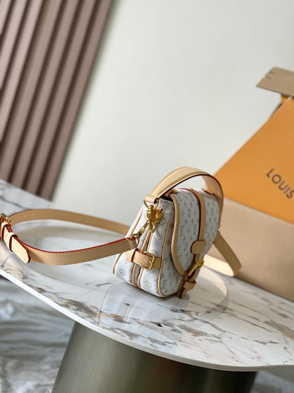 Stylish Louis Vuitton Handbag with Classic Monogram Pattern and Adjustable Strap