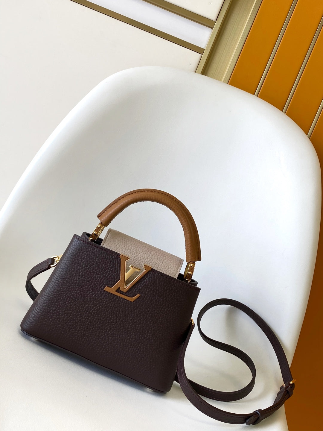 Stylish Louis Vuitton Capucines Bag in Brown Grained Leather for Fashion Enthusiasts 3 colors available