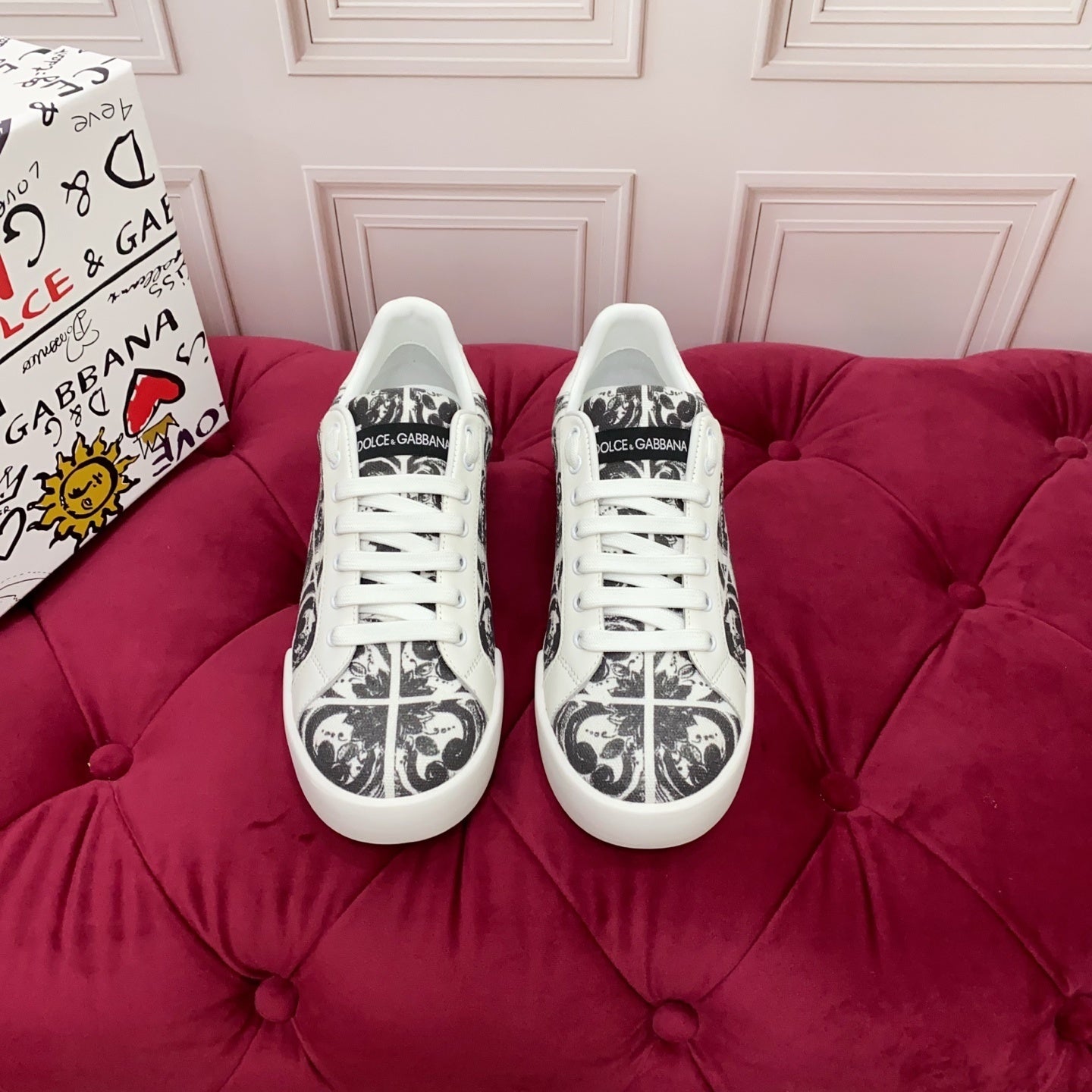 Dolce & Gabbana DG Logo Unisex Casual Sneakers