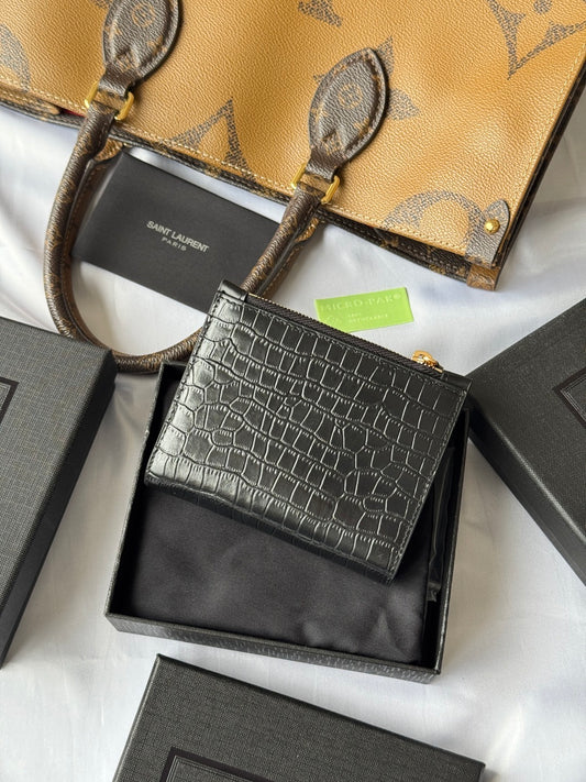 Chic Saint Laurent Croc - Embossed Leather Wallet With Gold Logo 582296