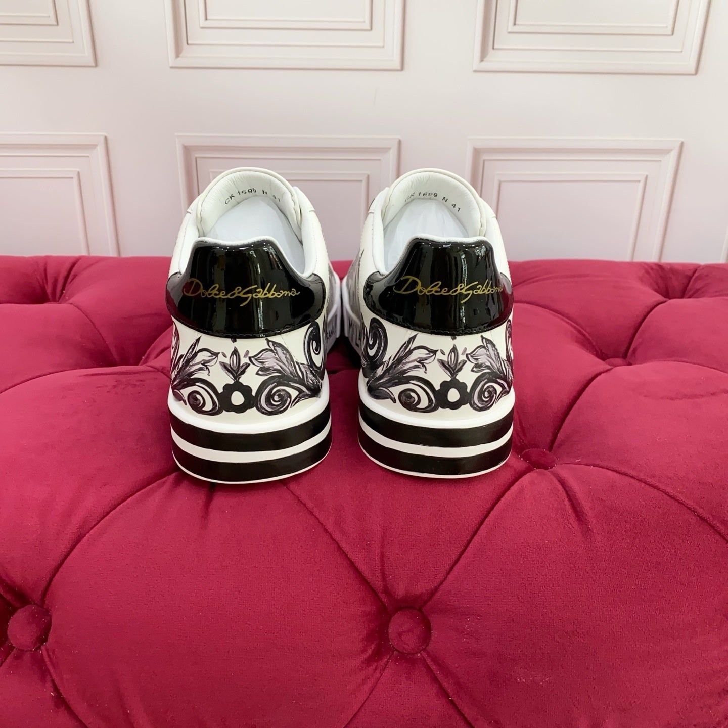 Dolce & Gabbana DG Logo Unisex Casual Sneakers