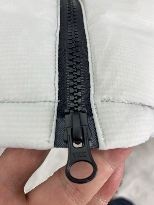 Elegant White Canada Goose Crofton Puffer Jacket for Chilly Days