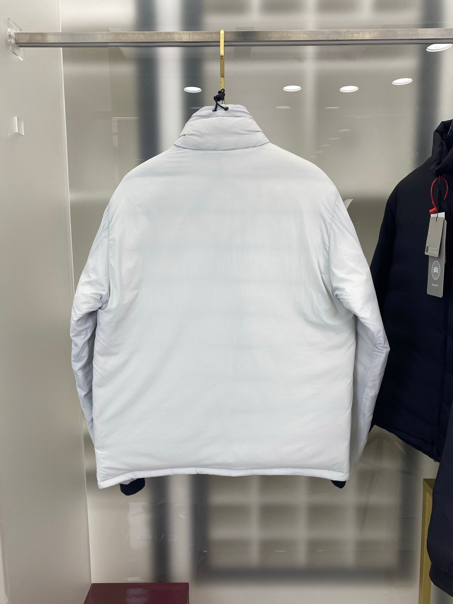 Elegant White Canada Goose Crofton Puffer Jacket for Chilly Days