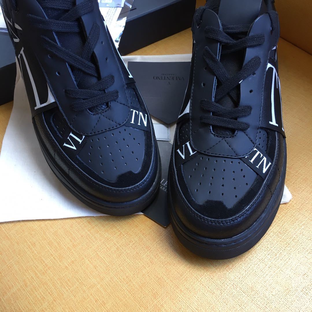 Valentino Unisex Sneakers VLTN Logo Luxury Fashion Sneakers