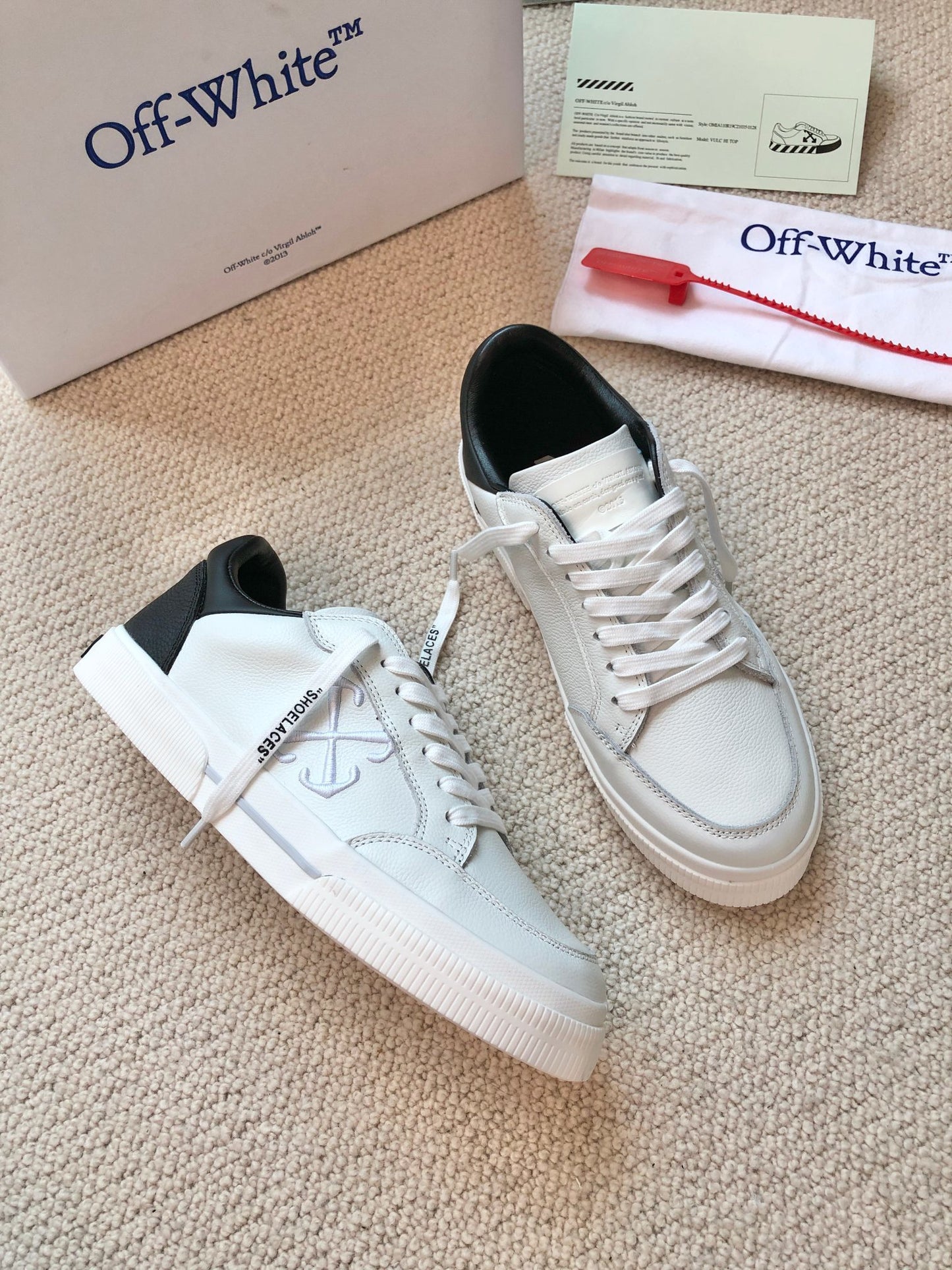 Off-White Arrow Unisex Casual Sneakers