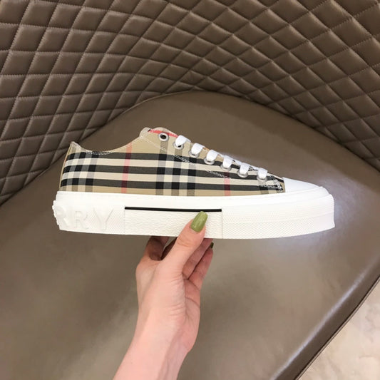 Burberry Unisex Plaid Canvas Sneakers Stylish Comfortable Footwear For Men And Women