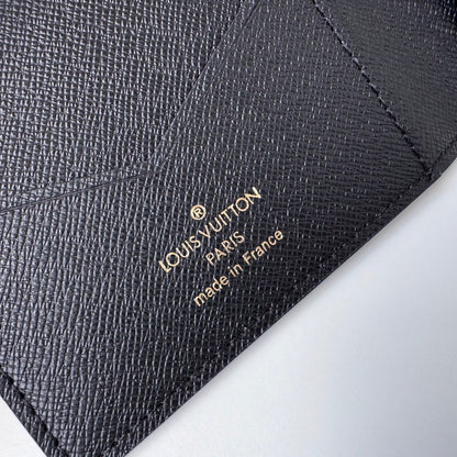 Classic Louis Vuitton Monogram Canvas Passport Holder for Travel and Style M26571