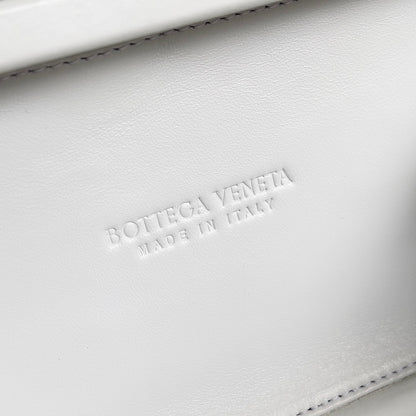 Bottega Veneta White Woven Leather Shoulder Bag With Braided Strap And Gold Hardware BV717623
