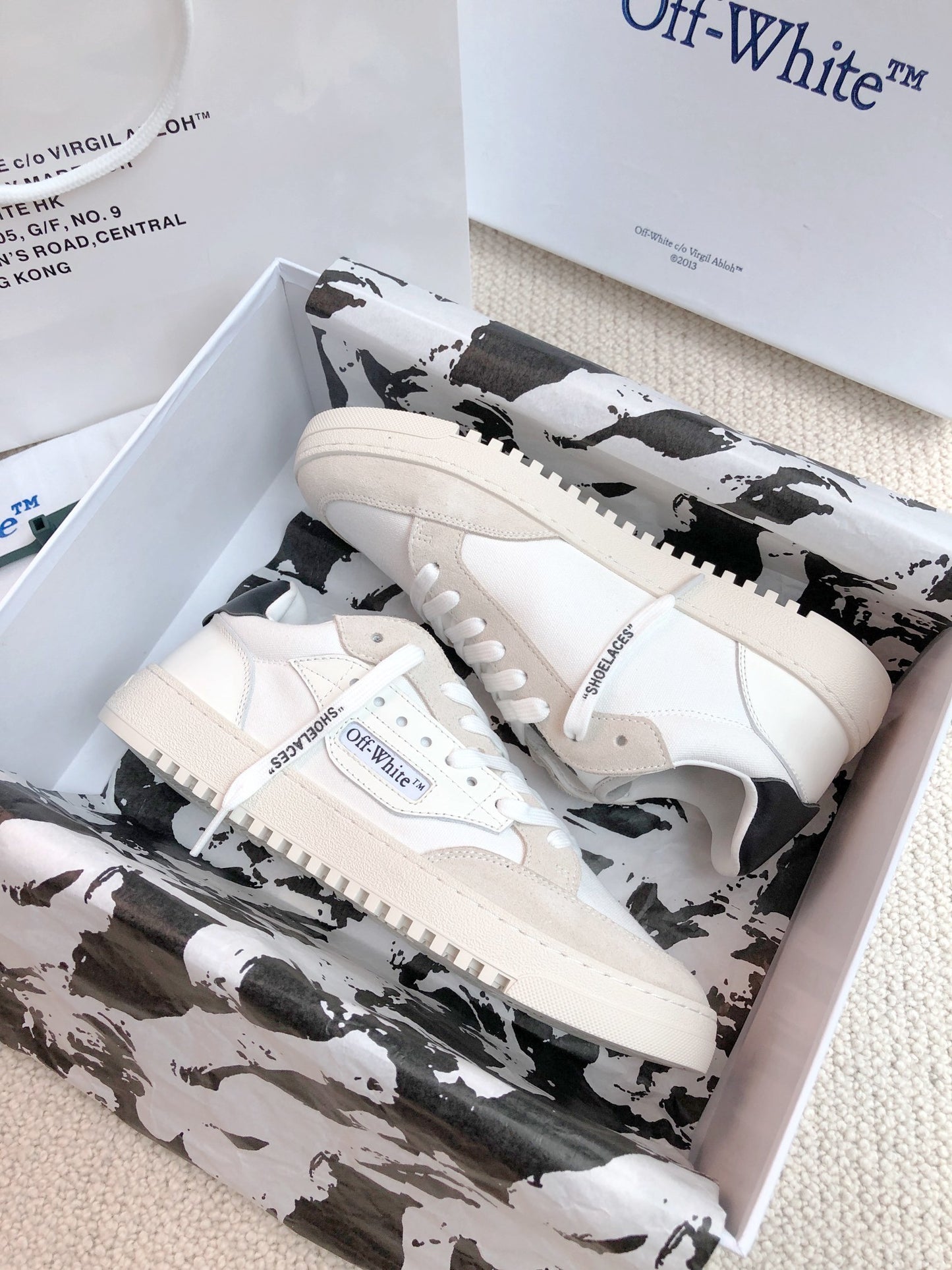 Off-White Arrow Unisex Casual Sneakers
