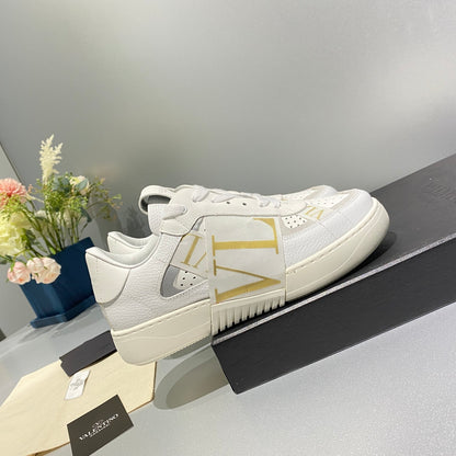 Valentino Unisex Sneakers VLTN Logo Luxury Fashion Sneakers