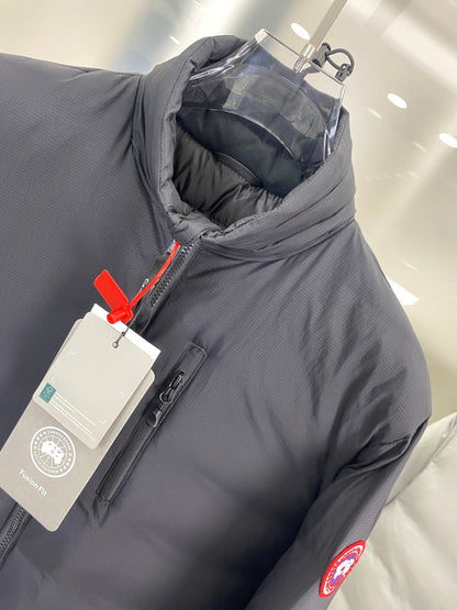 Classic Black Canada Goose Crofton Puffer Jacket for All - Season Comfort