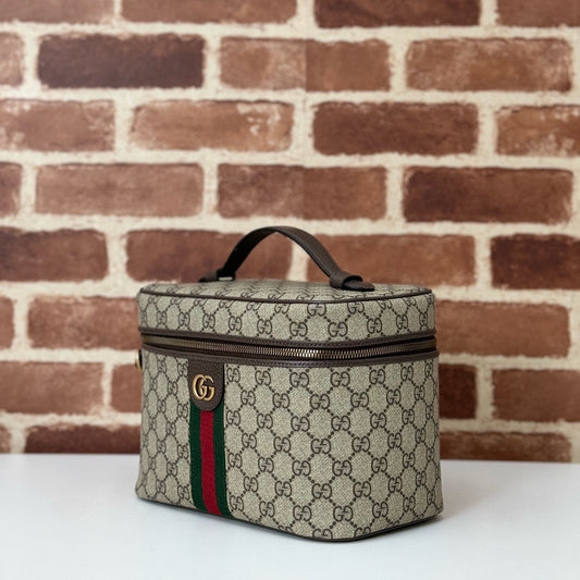 Gucci Beige and Ebony GG Supreme Canvas Top Handle Vanity Case with Web Stripe 811489