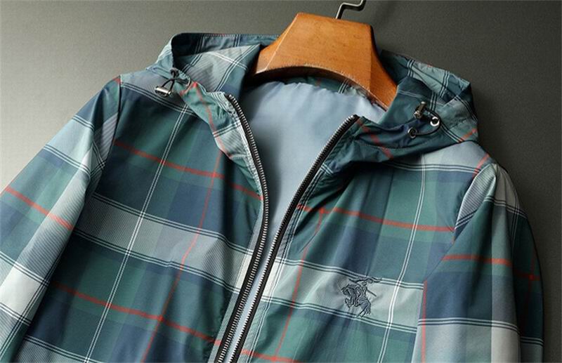 Burberry - Style Checkered Hooded Jacket With Equestrian Logo