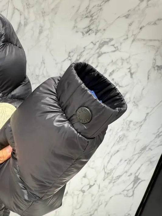 Moncler Men's Black Quilted Down Jacket With Stand Collar And Sleeve Badge