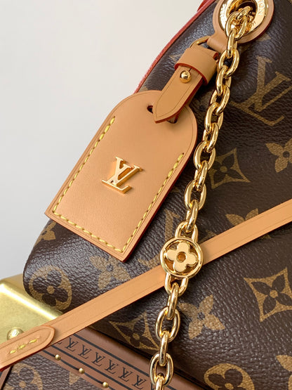 High Quality Louis Vuitton Handbag with Classic Monogram Pattern and Chain Strap