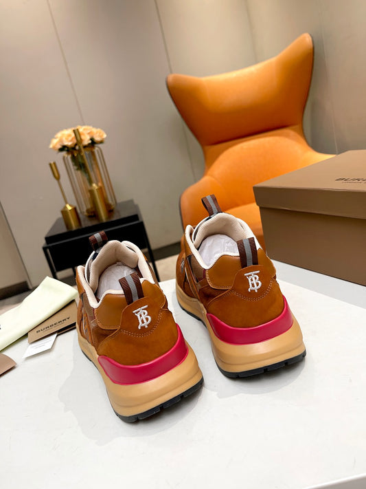 Burberry Brown Sneakers With Plaid Detailing For Timeless Style