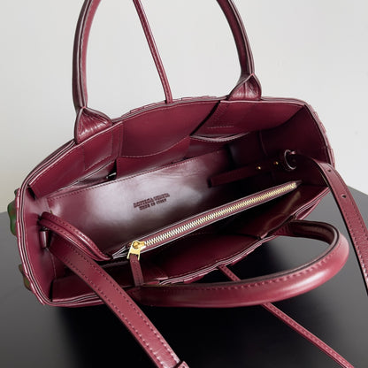Bottega Veneta Burgundy Ruched Leather Tote Bag With Dual Handles And Adjustable Strap BV729042
