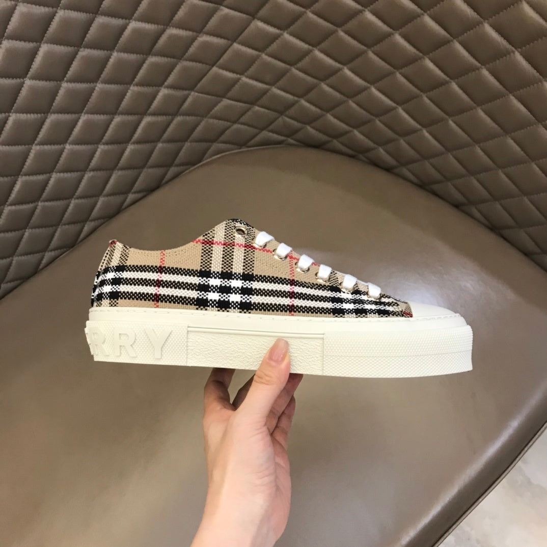 Burberry Unisex Classic Plaid Canvas Sneakers Fashionable Comfortable Footwear For Men And Women With Iconic Check Design