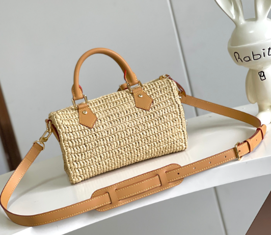 Chic Louis Vuitton Straw Handbag With Leather Accents For Summer Fashion Lovers