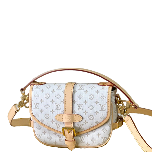 Stylish Louis Vuitton Handbag with Classic Monogram Pattern and Adjustable Strap