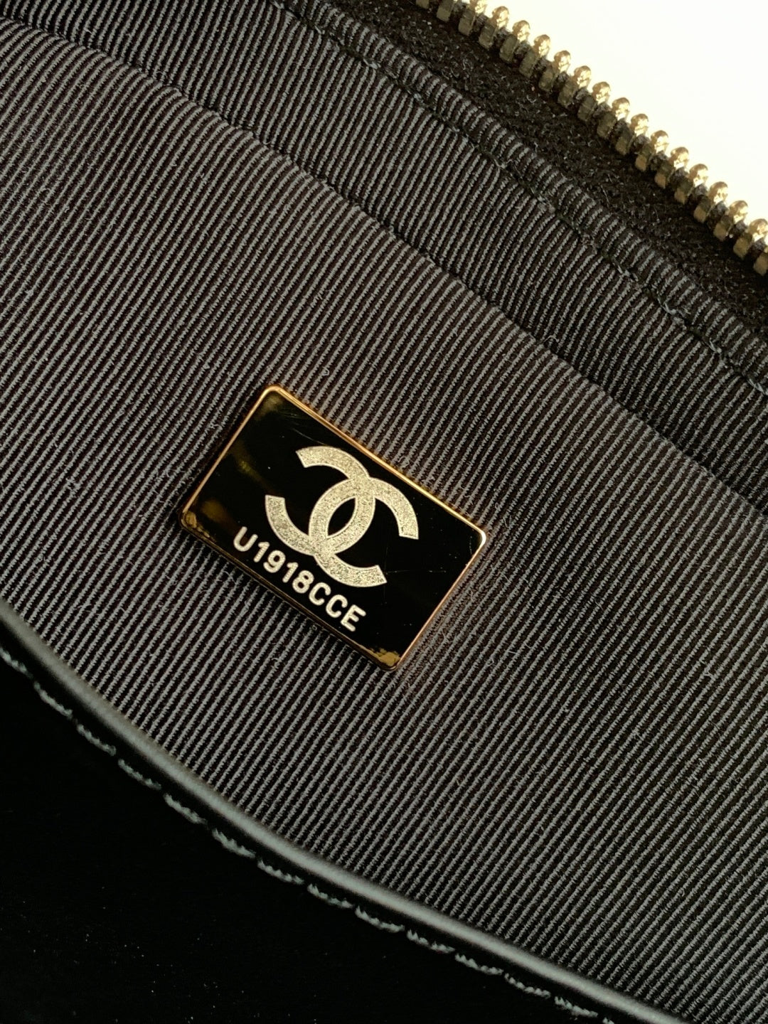 Chanel Maxi Black Quilted Handbag With Gold CC Logo And Chain Strap S5572