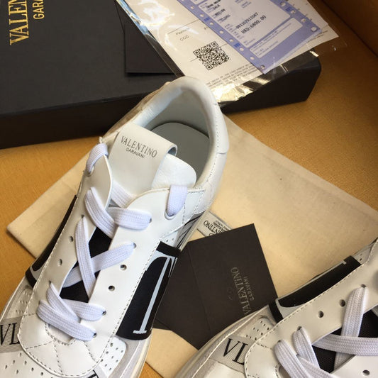 Valentino Unisex Sneakers VLTN Logo Luxury Fashion Sneakers