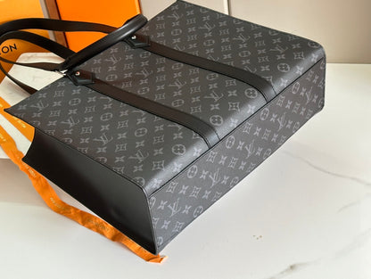 Stylish Louis Vuitton Monogram Canvas Tote Bag with Leather Accents for Luxury Lovers M47059