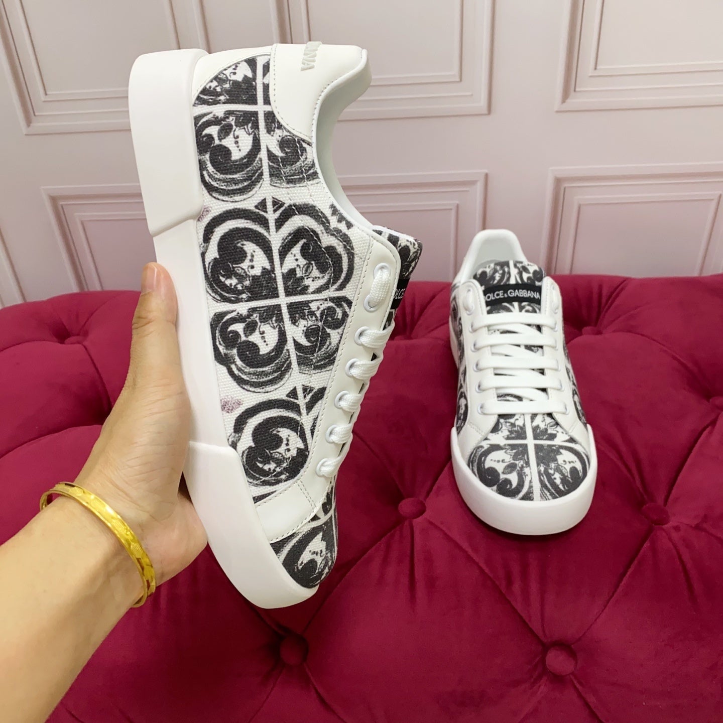 Dolce & Gabbana DG Logo Unisex Casual Sneakers