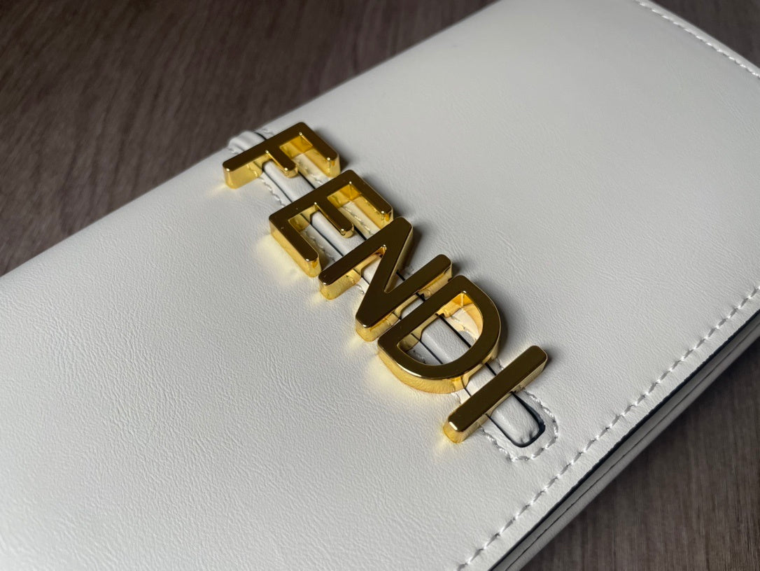 Elegant Fendi Chain Crossbody Bag With Gold - Tone Logo Accent 1121