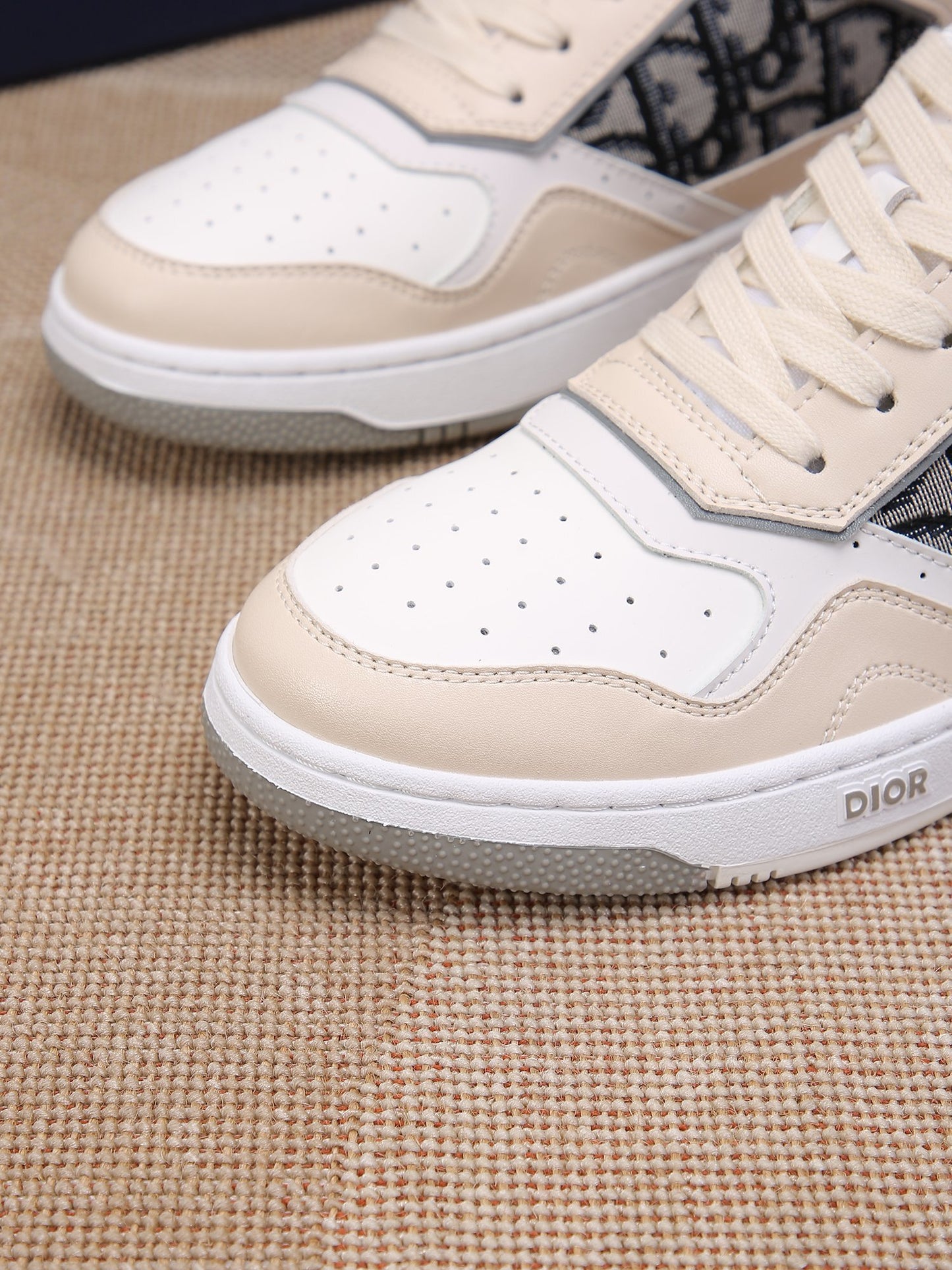 Dior Mens Sneakers Luxury Leather Casual Shoes With Oblique Pattern