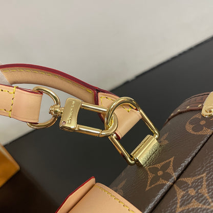 Exquisite Louis Vuitton Handbag with Iconic Monogram and Luxe Details